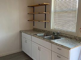 5447 Daisy Ave, Twentynine Palms, Ca 92277 Peaceful House in Twentynine Palms, CA (Photo 3 of 9)