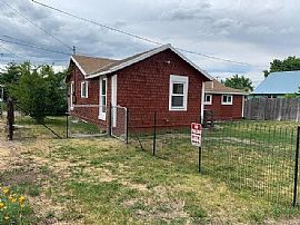 211 Butte St, Weed, Ca 96094 Unique House For Rent in Weed, CA (Photo 2 of 7)