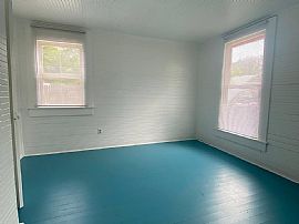 211 Butte St, Weed, Ca 96094 Unique House For Rent in Weed, CA (Photo 6 of 7)