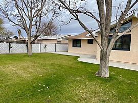 509 Pebble Beach Dr, Bakersfield, Ca 93309 Available Nice House in Bakersfield, CA (Photo 2 of 8)