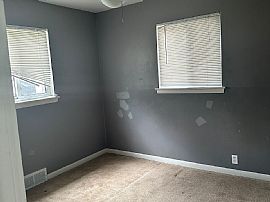 815 Macon St, Aurora, Co 80010 Available House For Rent  in Aurora, CO (Photo 3 of 9)