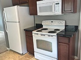 815 Macon St, Aurora, Co 80010 Available House For Rent  in Aurora, CO (Photo 8 of 9)