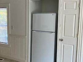 23 Berry St, Torrington, Ct 06790 Available House For Rent  in Torrington, CT (Photo 4 of 5)