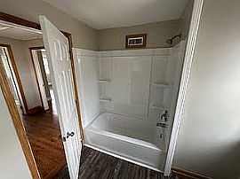 176 Riverview Dr, New Castle, De 19720 Nice House For Rent in New Castle, DE (Photo 12 of 12)