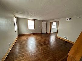 176 Riverview Dr, New Castle, De 19720 Nice House For Rent in New Castle, DE (Photo 3 of 12)