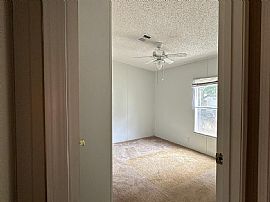 8029 N Meadowview Cir, Tampa, Fl 33625 in Tampa, FL (Photo 9 of 11)