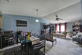 Attached Townhouse with a Private Yard in Charlotte, NC (Photo 2 of 8)