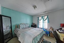 Attached Townhouse with a Private Yard in Charlotte, NC (Photo 4 of 8)