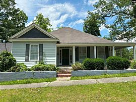3 Bedroom, 2 Bath Home in Excellent Olde Shandon Location in Columbia, SC