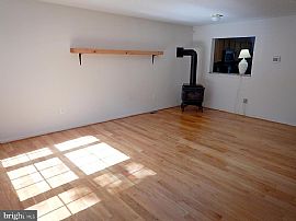 Spacious Home Built in 2004 in Baltimore, MD (Photo 2 of 8)