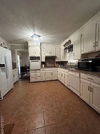 Unique 3 Bedroom Home  in Roanoke Rapids Air Force Sta, NC (Photo 7 of 12)