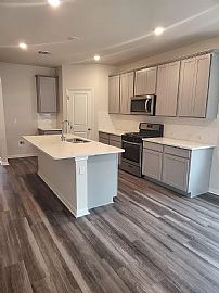 Spacious 4beds Home For Available For Rent  in Austin, TX (Photo 4 of 12)