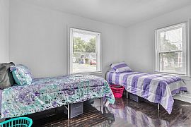 This Adorable Little Ranch Has Been Completely Remodeled! in Lexington, KY (Photo 7 of 9)