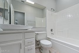 Delightful 3-Bedroom, 2-Bath Home in Glendale, AZ (Photo 7 of 12)