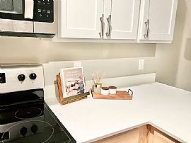 1 Bedroom Apartment Is Readily Available. in Lincoln, NE (Photo 8 of 9)