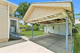 Gentilly Home with Three Bedrooms, Two Full Bathrooms in New Orleans, LA (Photo 12 of 12)