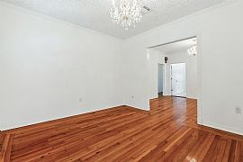 Gentilly Home with Three Bedrooms, Two Full Bathrooms in New Orleans, LA (Photo 3 of 12)