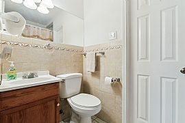 Gentilly Home with Three Bedrooms, Two Full Bathrooms in New Orleans, LA (Photo 9 of 12)