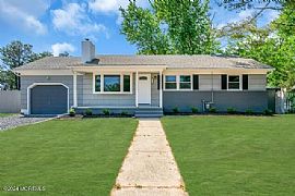 Desirable Brick Lake Park Section of Brick! in Brick, NJ