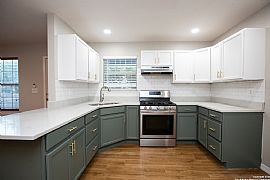 Home in Beautiful Enclaves in Downtown San Antonio! in San Antonio, TX (Photo 12 of 12)