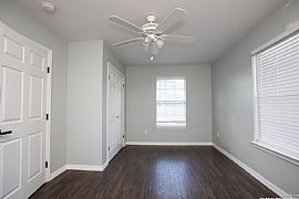 Home in Beautiful Enclaves in Downtown San Antonio! in San Antonio, TX (Photo 8 of 12)