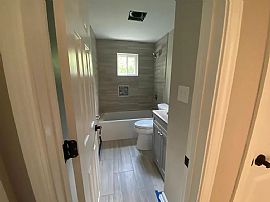 Single Family Residence  in Monroeville, PA (Photo 11 of 12)