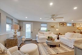 Beautiful Ranch with a Separate Walkout Apartment in Newton, MA (Photo 12 of 12)