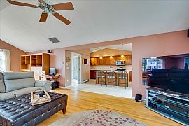 Beautiful Ranch with a Separate Walkout Apartment in Newton, MA (Photo 3 of 12)