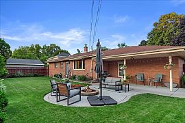 Beautifully Updated 3-Bedroom, 1.5 Bathroom in Milwaukee, WI (Photo 12 of 12)