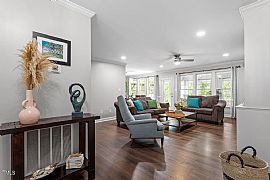 A Ranch-Style Layout on a Large Lot in Raleigh, NC (Photo 2 of 12)