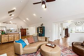 2 Bedroom and 2 Bathroom Condo Ready For Move In in Dublin, OH (Photo 3 of 12)