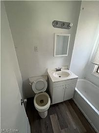 2 Bedroom, 1 Bathroom in Cleveland, OH (Photo 10 of 12)