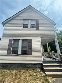 2 Bedroom, 1 Bathroom in Cleveland, OH (Photo 2 of 12)