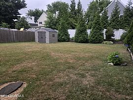 Lovely and Furnished 1 Bedroom and 1 Bathroom in Eatontown, NJ (Photo 2 of 10)