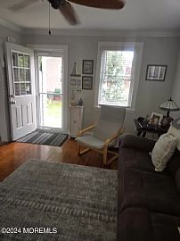 Lovely and Furnished 1 Bedroom and 1 Bathroom in Eatontown, NJ (Photo 5 of 10)