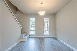 Lovely 2bedroom and 2bathroom in Dallas, TX (Photo 3 of 11)
