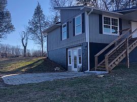 Cozy Beautiful 3 Bedrooms  in Knoxville, TN (Photo 2 of 4)