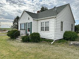 3493 Thompson Rd, Homedale, Id 83628 Peaceful House in Homedale, ID