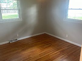 510 Park Dr, Mount Zion, Il 62549  House For Rent in Mount Zion, IL (Photo 10 of 10)