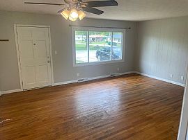 510 Park Dr, Mount Zion, Il 62549  House For Rent in Mount Zion, IL (Photo 4 of 10)