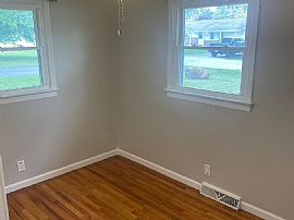 510 Park Dr, Mount Zion, Il 62549  House For Rent in Mount Zion, IL (Photo 9 of 10)