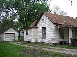 704 N Oak St, Mcpherson, Ks 67460 House For Rent in McPherson, KS