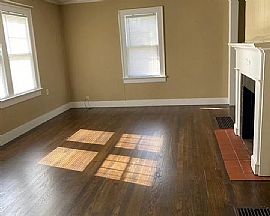 1301 Nutwood St, Bowling Green, Ky 42104 $1,300/mo in Bowling Green, KY (Photo 2 of 7)