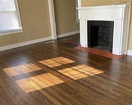 1301 Nutwood St, Bowling Green, Ky 42104 $1,300/mo in Bowling Green, KY (Photo 3 of 7)