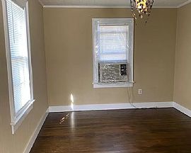1301 Nutwood St, Bowling Green, Ky 42104 $1,300/mo in Bowling Green, KY (Photo 4 of 7)