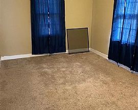 1301 Nutwood St, Bowling Green, Ky 42104 $1,300/mo in Bowling Green, KY (Photo 6 of 7)