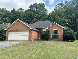 Nestled on a Quiet Street, Ready For Move In in Birmingham, AL