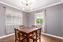 Home in Central Phoenix'S Coveted Willo Neighborhood in Phoenix, AZ (Photo 4 of 10)