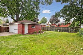 This Beautiful Mid-Century Home Is Available For Move In. in Richfield, MN (Photo 3 of 8)