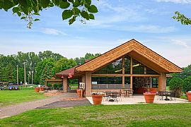 This Beautiful Mid-Century Home Is Available For Move In. in Richfield, MN (Photo 4 of 8)